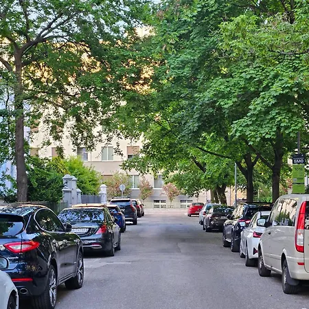 Design Old Town Aprt - Blue Church & Park - Ac דירה