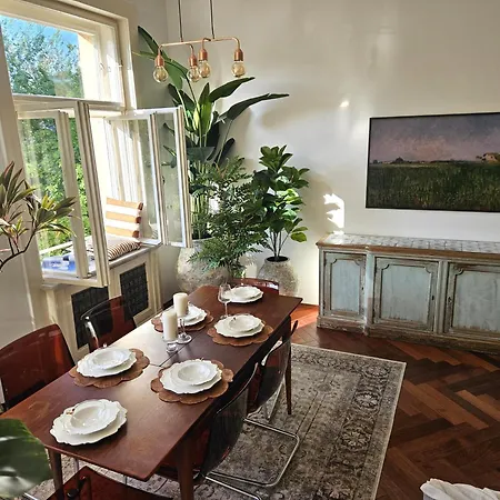 Design Old Town Aprt - Blue Church & Park - Ac Apartment